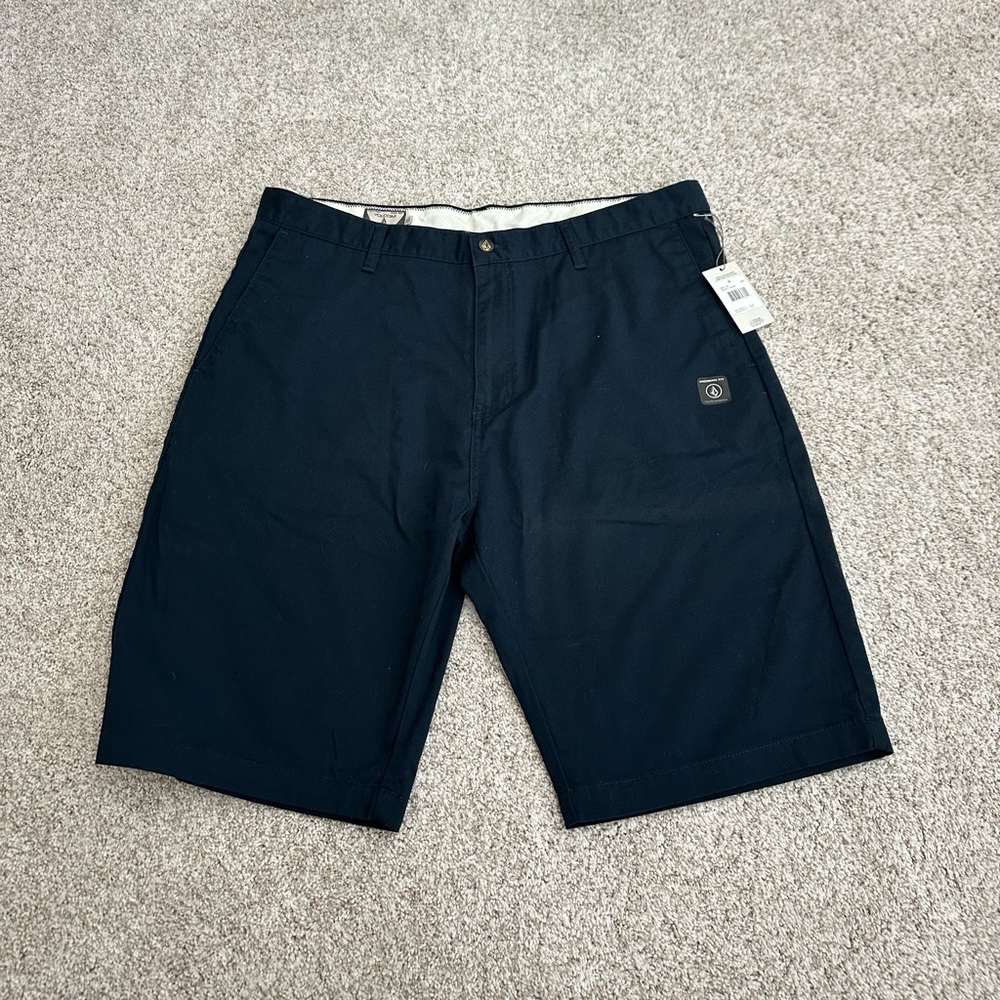 Volcom shorts 38